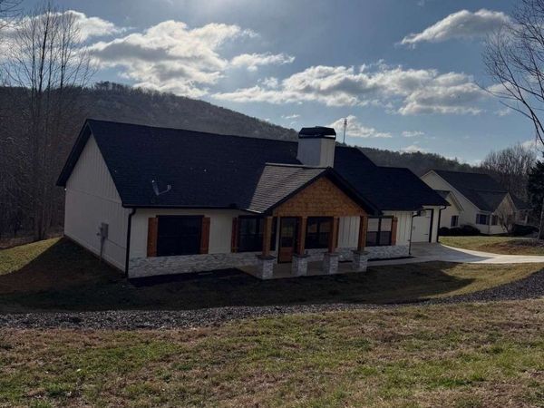 270 Meadow Crest Drive, Cleveland, GA 30528