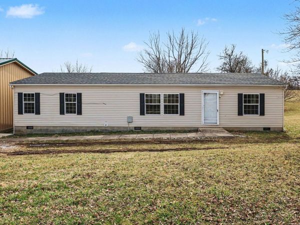 39 Greenwood Portland Road, Demossville, KY 41033