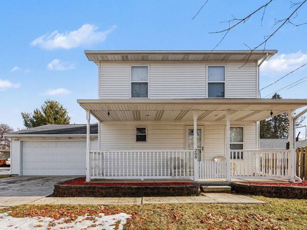 209 S Sherman Street, Leslie, MI 49251