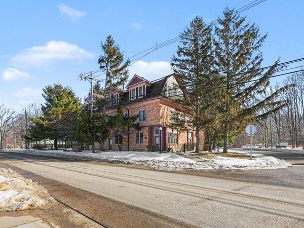 800 North Shore Drive, Unit 1, South Haven, MI 49090