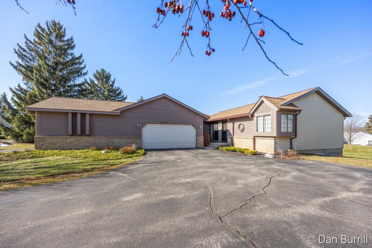 2285 Bridle Creek Street Se, Grand Rapids, MI 49508 Main Photo