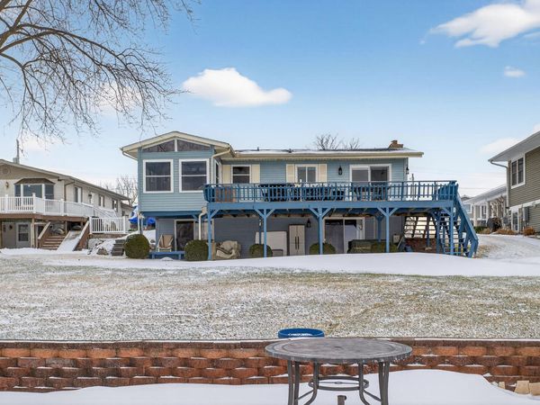 106 Hilltop Court, Brooklyn, MI 49230