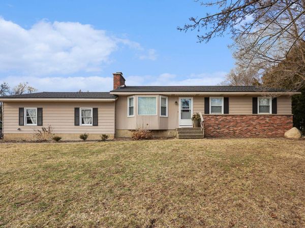 625 Summerset Drive, Jenison, MI 49428