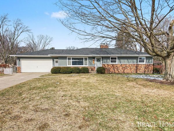 547 72nd Street SE, Grand Rapids, MI 49548