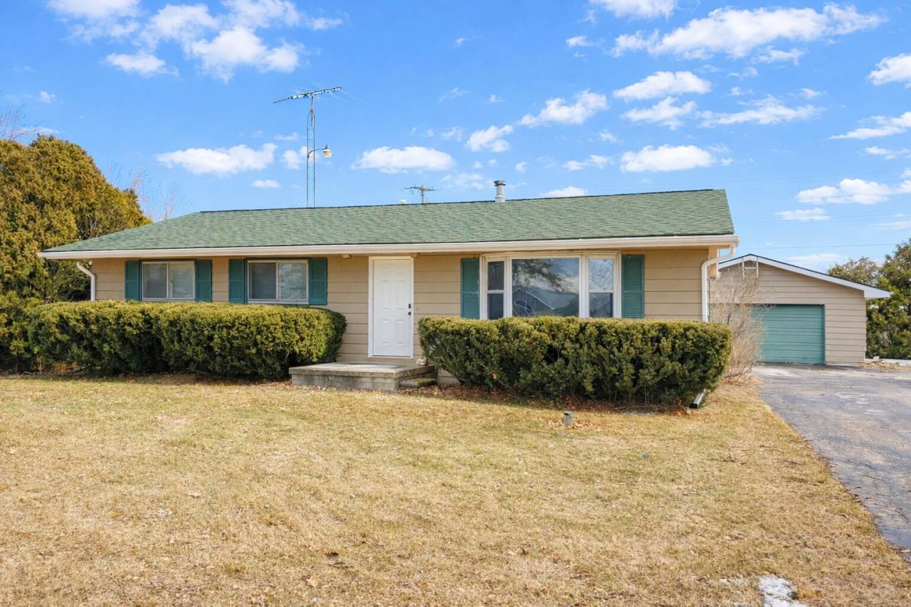 2200 Sheick Road, Monroe, MI 48162 Main Photo