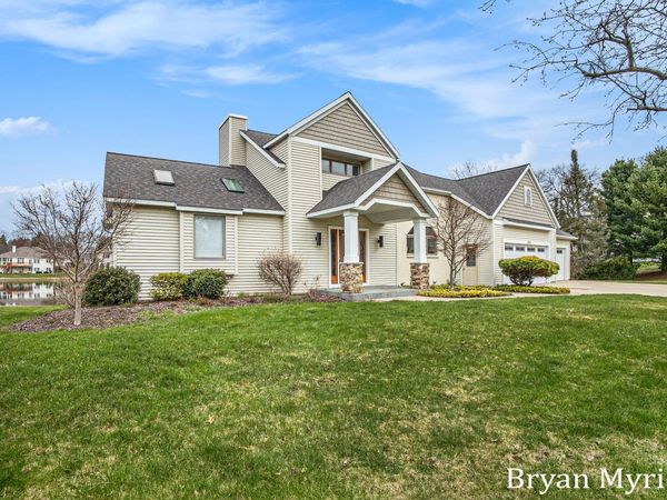 921 Meadow Ridge Drive, Holland, MI 49424