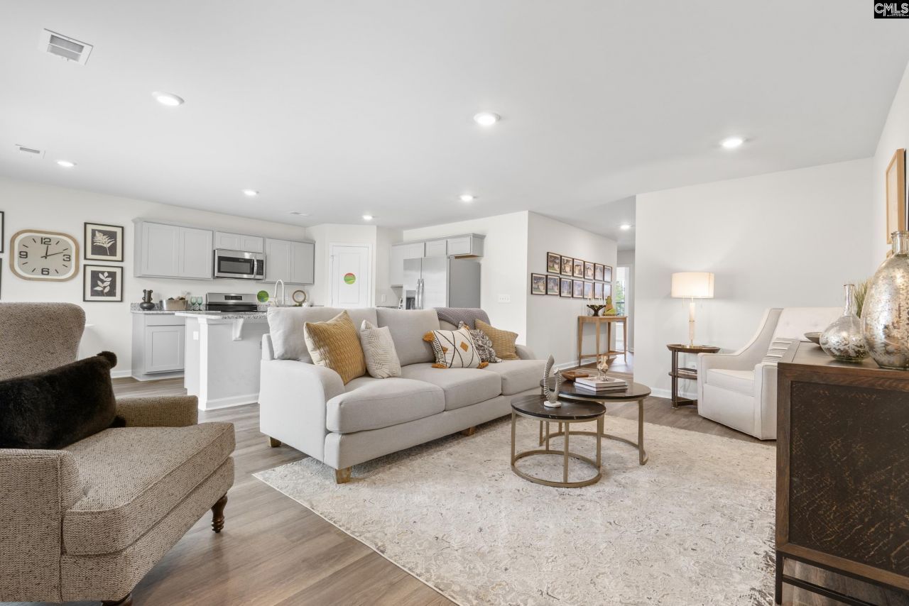 189 Calm Citadel Drive Photo 7