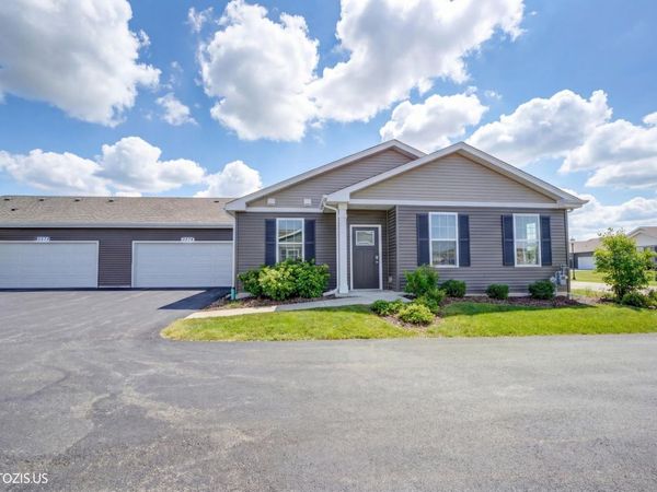 2274 Cypress Court , Unit 3211, Wonder Lake, IL 60097