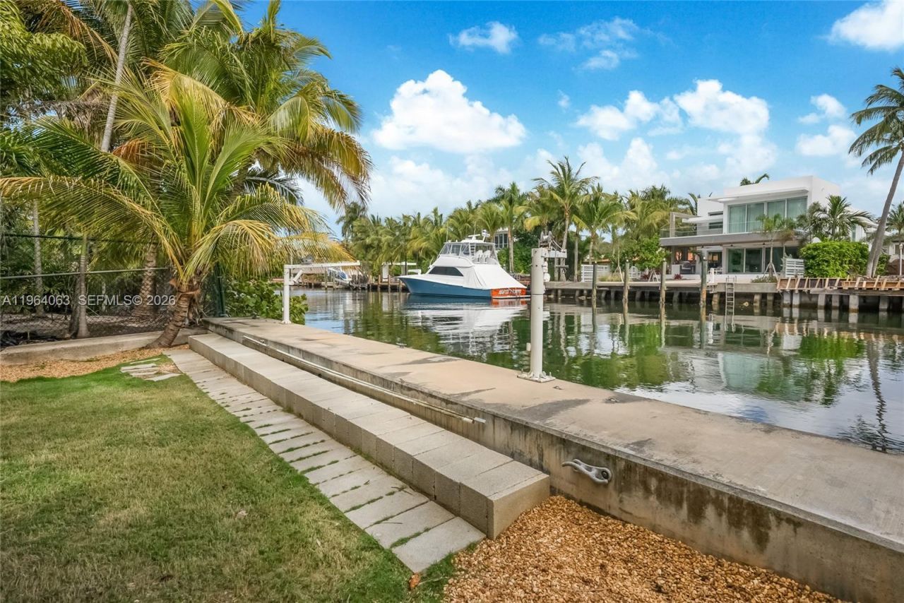 278 S Island Dr, Golden Beach, FL 33160 Photo