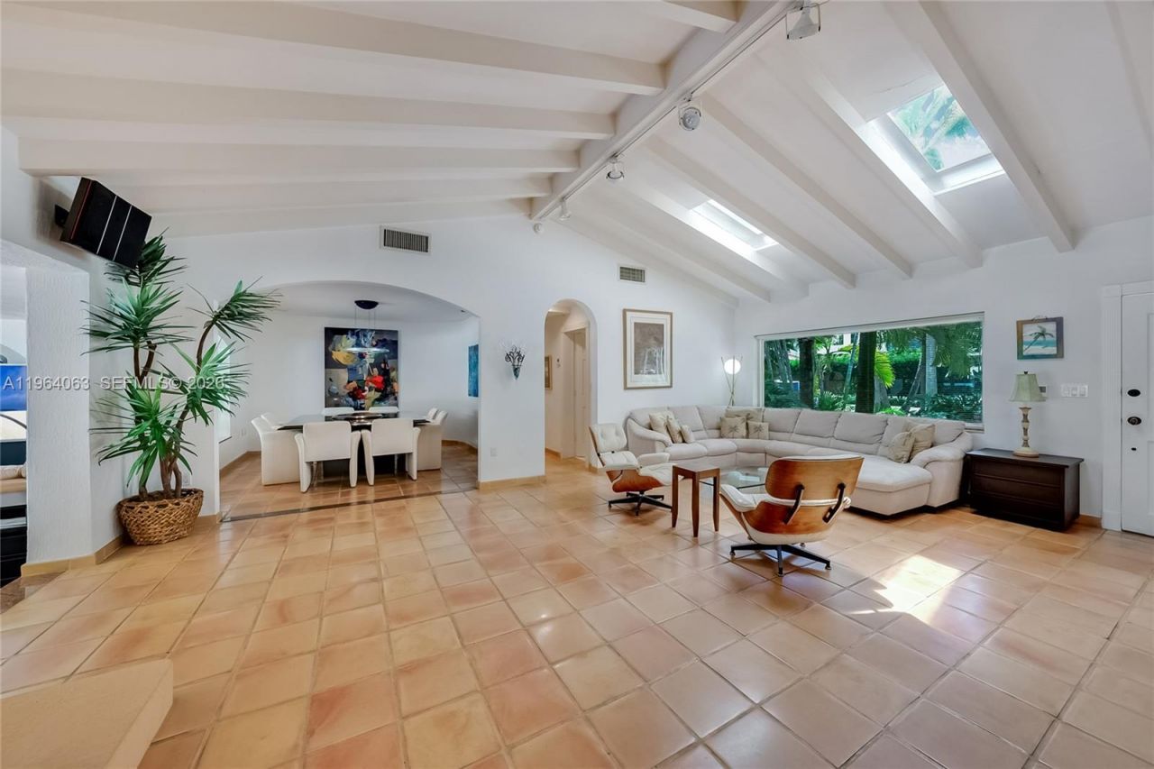 278 S Island Dr, Golden Beach, FL 33160 Photo