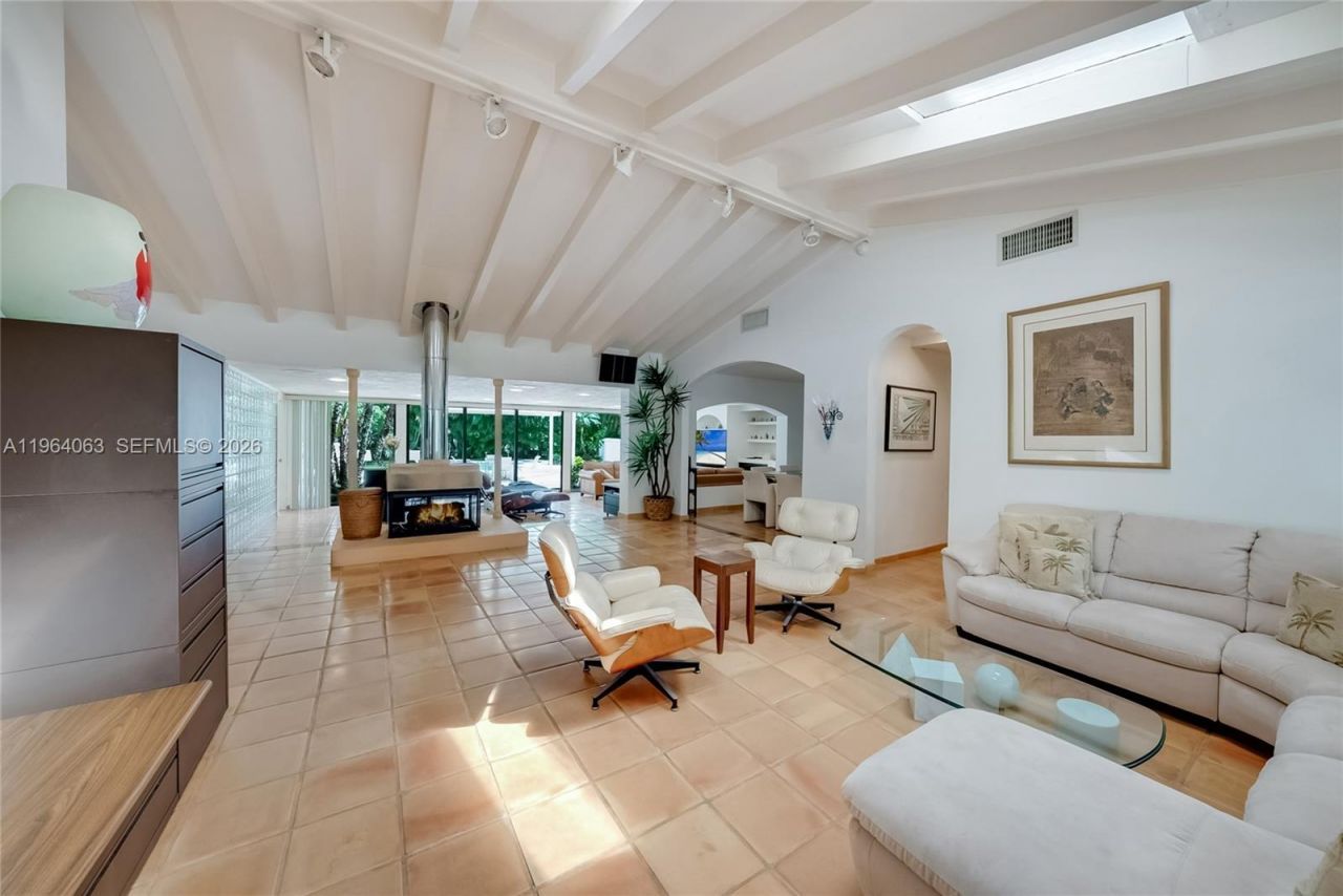 278 S Island Dr, Golden Beach, FL 33160 Photo