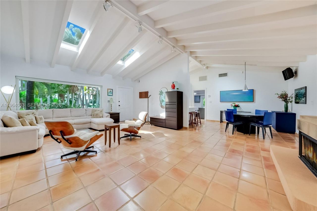 278 S Island Dr, Golden Beach, FL 33160 Photo