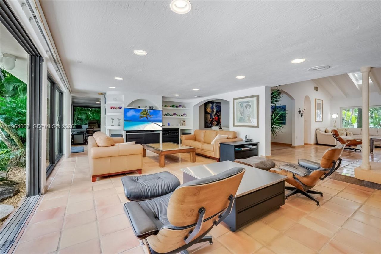 278 S Island Dr, Golden Beach, FL 33160 Photo