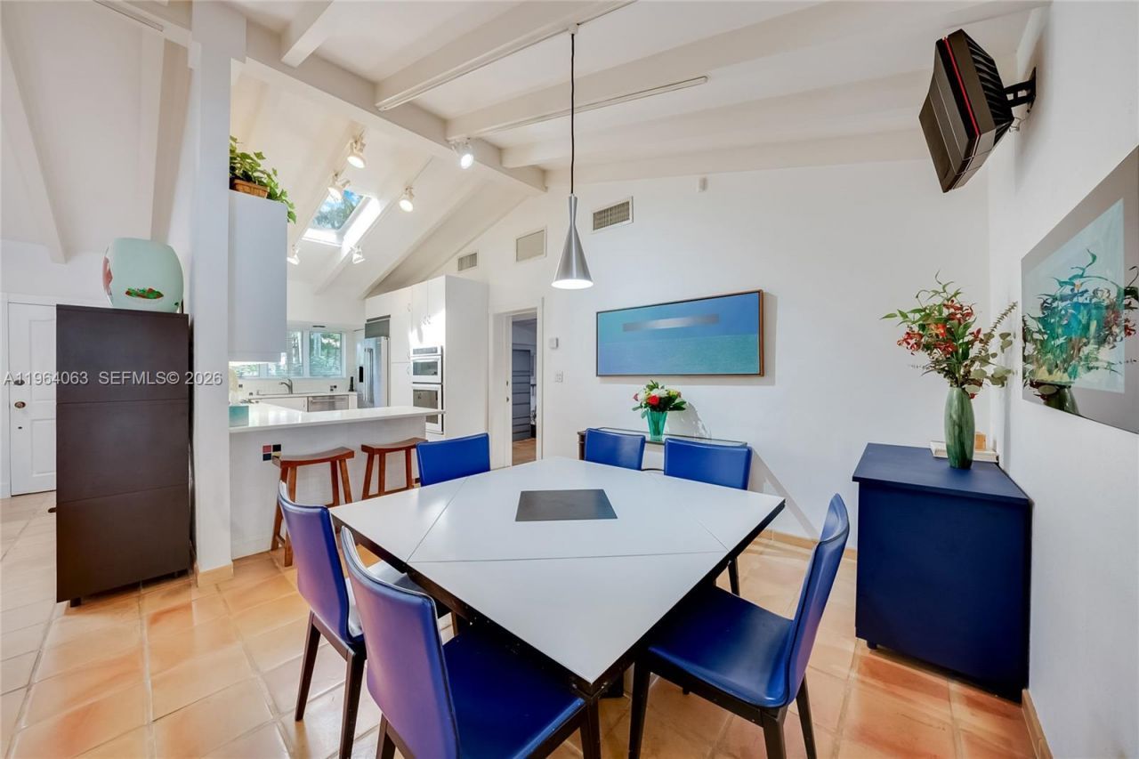 278 S Island Dr, Golden Beach, FL 33160 Photo