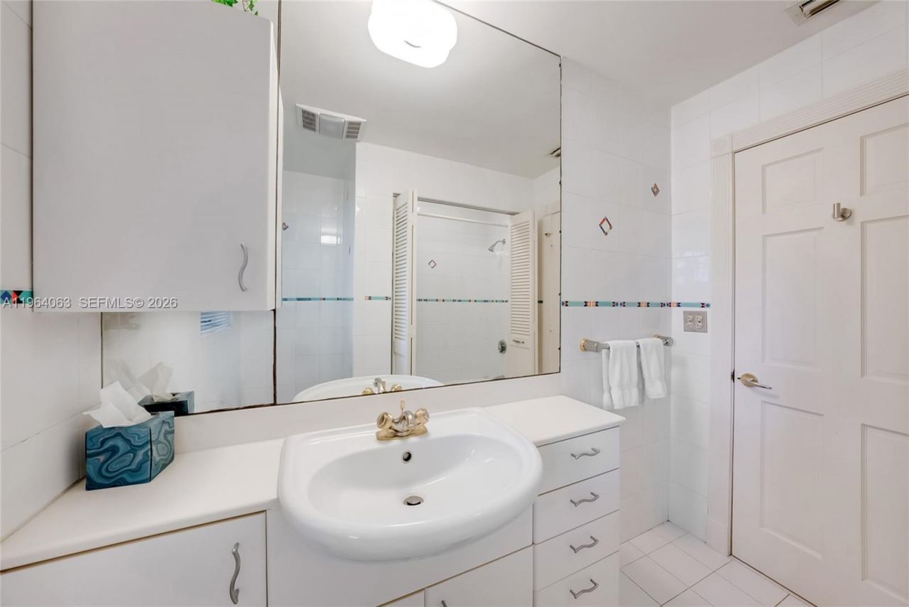 278 S Island Dr, Golden Beach, FL 33160 Photo