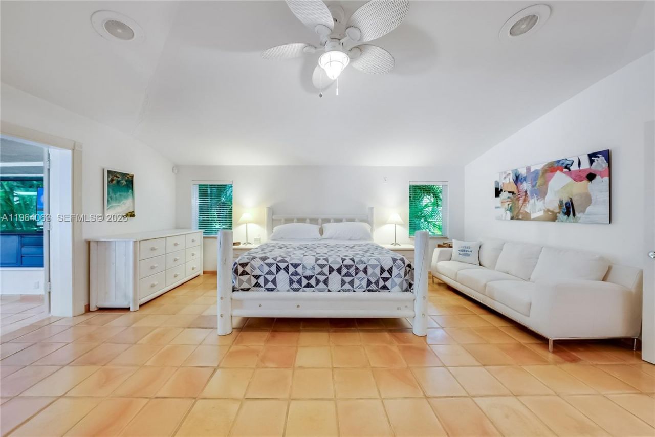 278 S Island Dr, Golden Beach, FL 33160 Photo