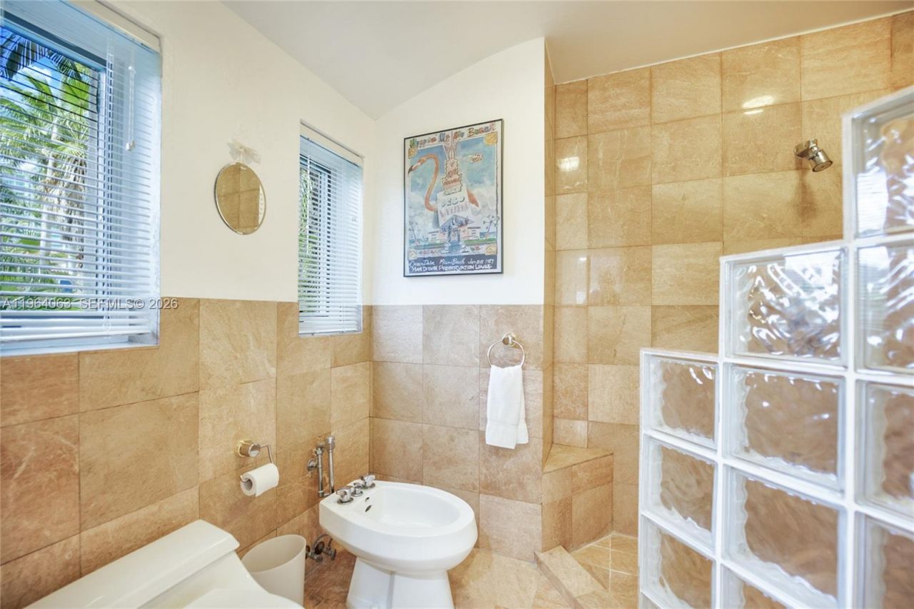 278 S Island Dr, Golden Beach, FL 33160 Photo