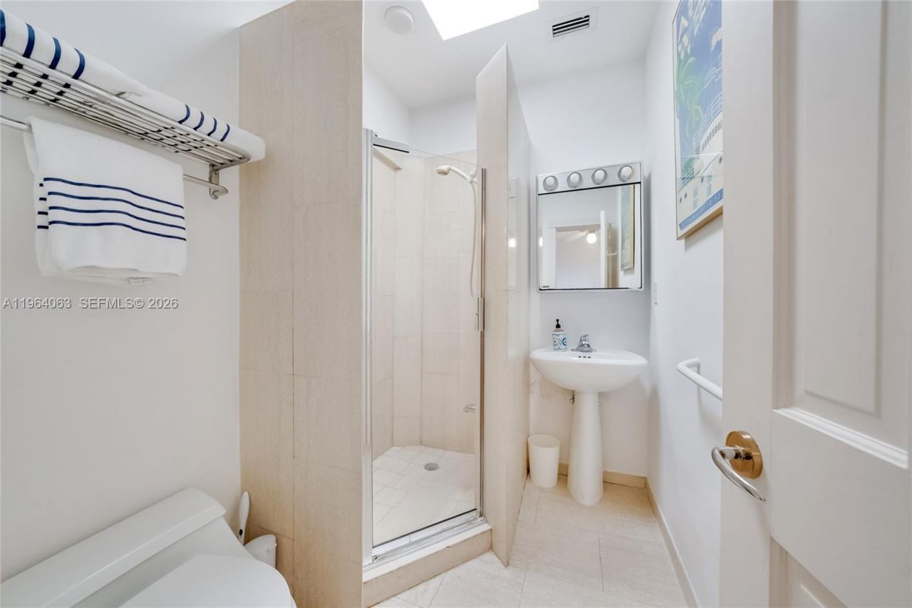 278 S Island Dr, Golden Beach, FL 33160 Photo