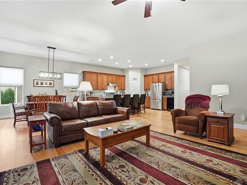 575 Carrick Drive, Dayton, OH 45458 Photo 11