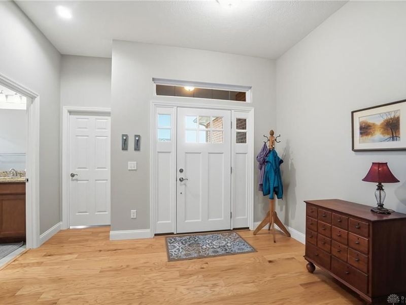 575 Carrick Drive, Dayton, OH 45458 Photo 3