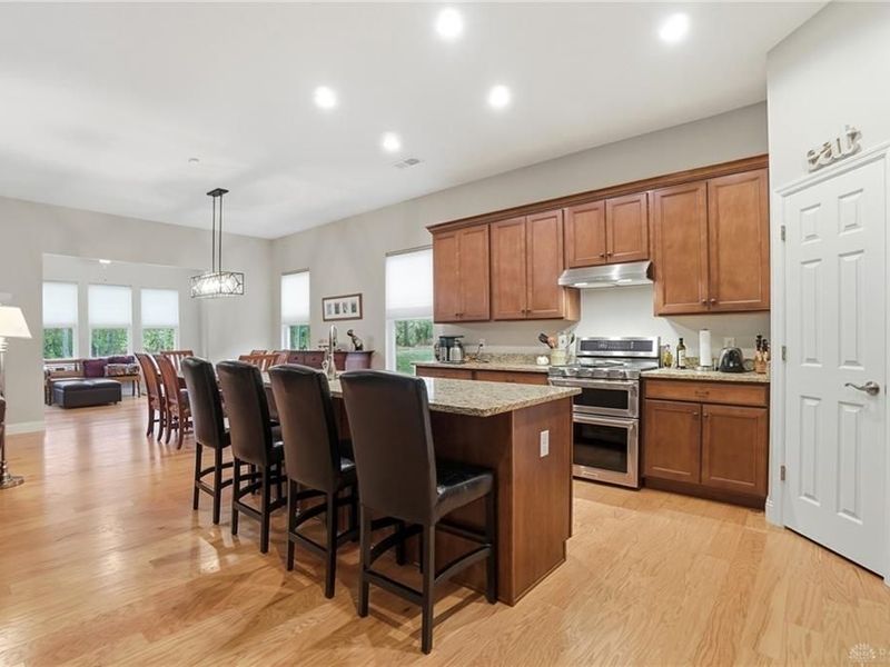 575 Carrick Drive, Dayton, OH 45458 Photo 5