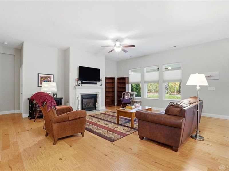 575 Carrick Drive, Dayton, OH 45458 Photo 9