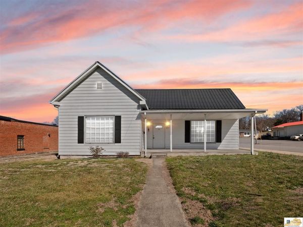 615 E Main Street , Scottsville, KY 42164