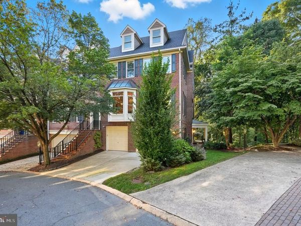 2124 21ST ROAD N , ARLINGTON, VA 22201