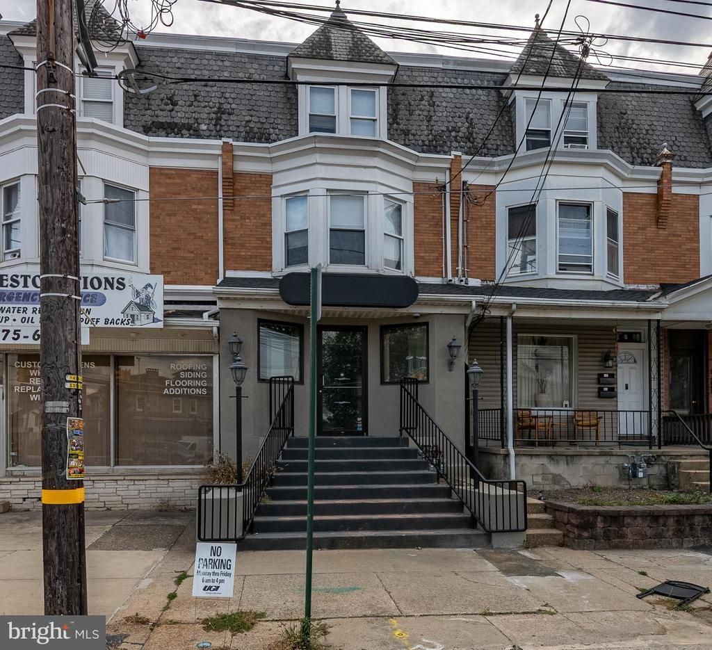 4 W LANCASTER AVENUE , READING, PA 19607