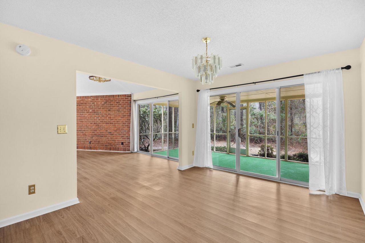 437 Deer Run Ave.  Photo 8