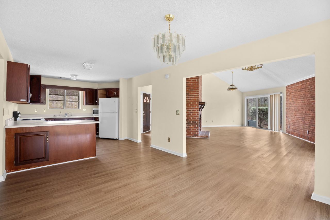 437 Deer Run Ave.  Photo 9