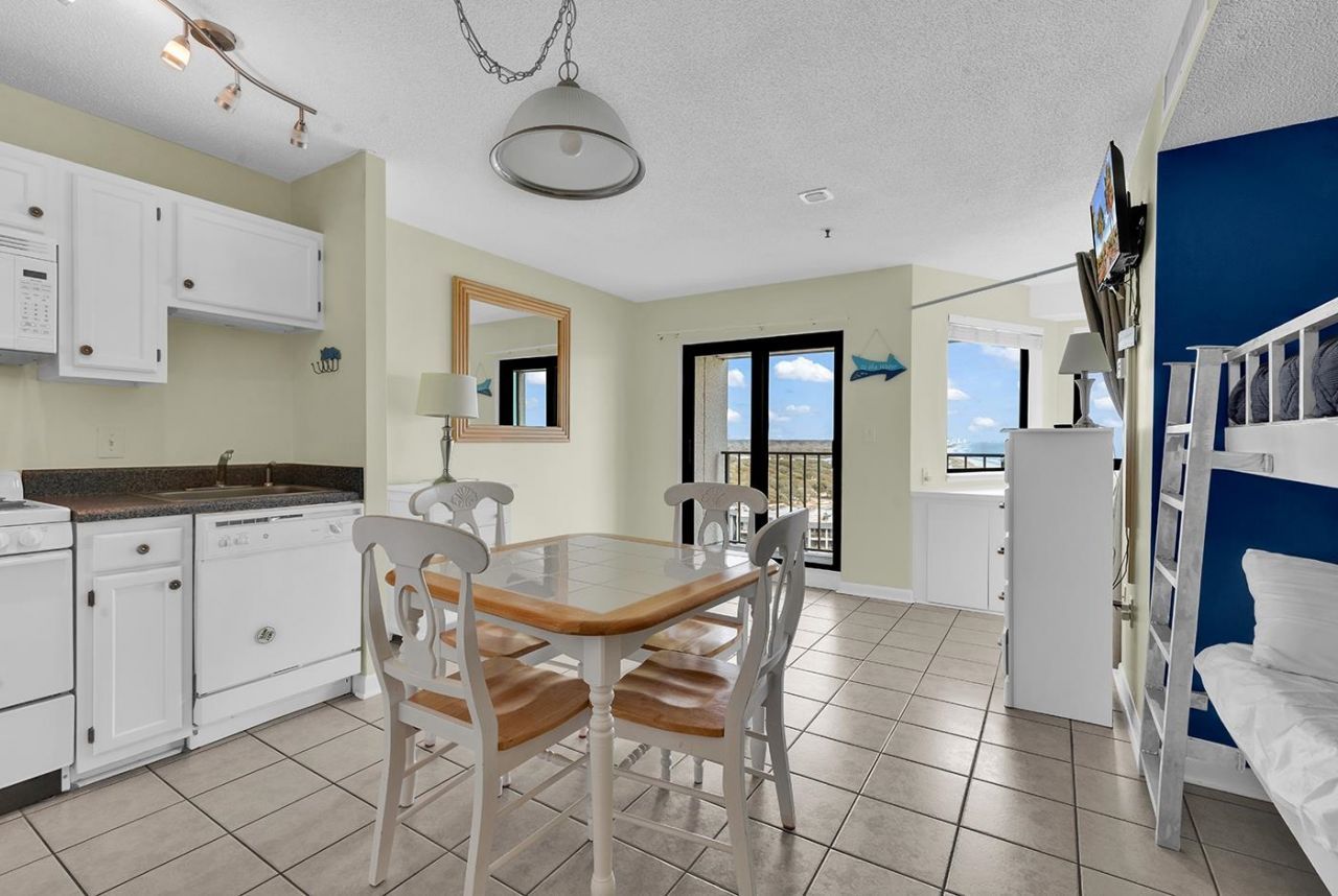 5905 S Kings Highway Photo 18