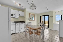 5905 S Kings Highway photo 4