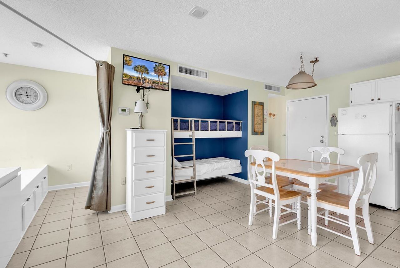 5905 S Kings Highway Photo 20