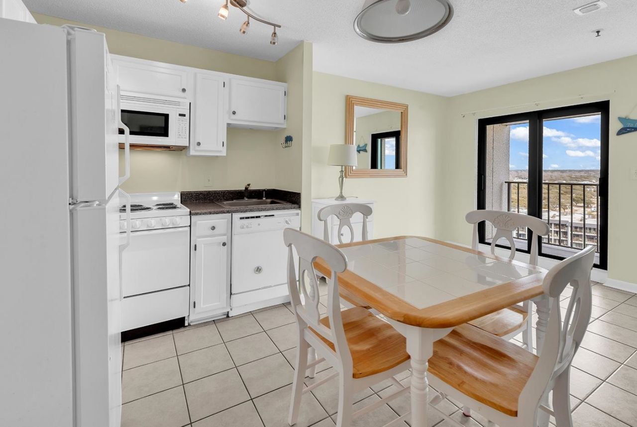 5905 S Kings Highway Photo 24