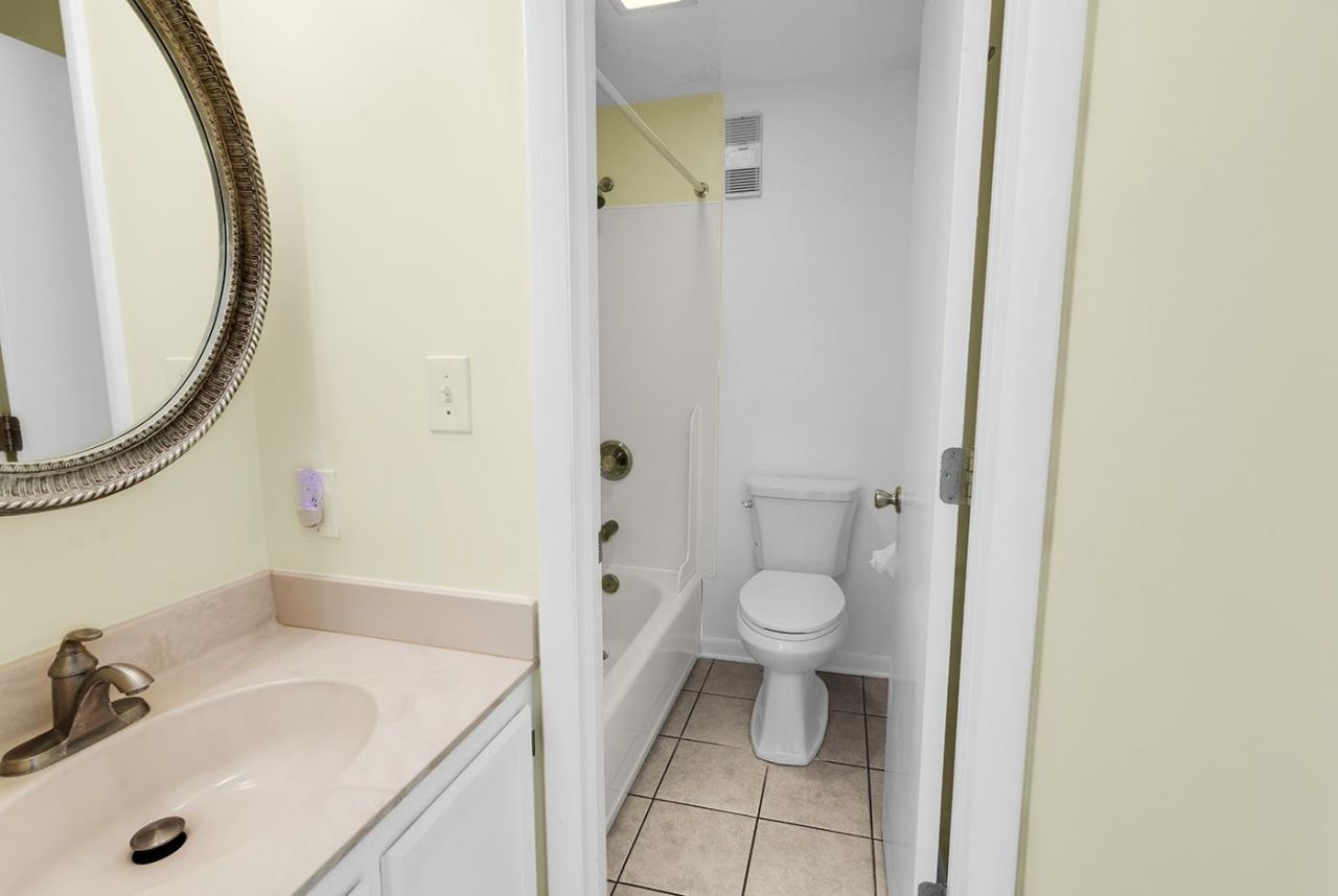 5905 S Kings Highway Photo 26