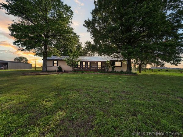 1202 Oak Grove Road , Cushing, OK 74023
