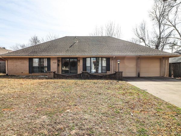 6216 E 48th Street , Tulsa, OK 74136