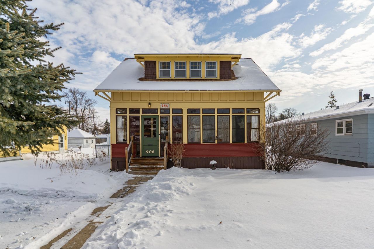 906 Stearns Street, Crookston, MN 56716 Main Photo