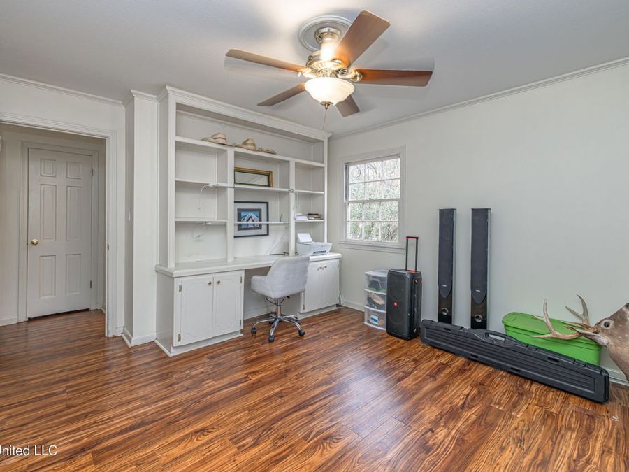 Property Image 37