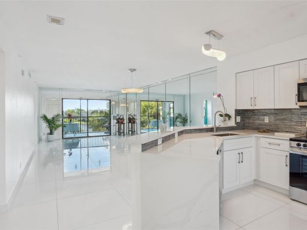 2205 S Cypress Bend Dr, Unit 501, Pompano Beach, FL 33069