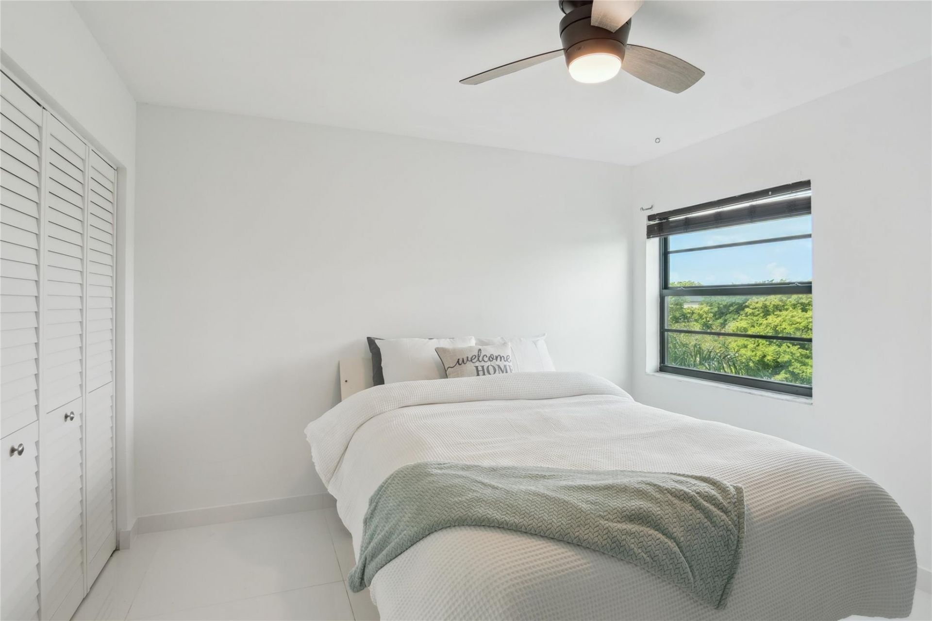 2205 S Cypress Bend Drive, Unit 501, Pompano Beach, FL 33069 Photo