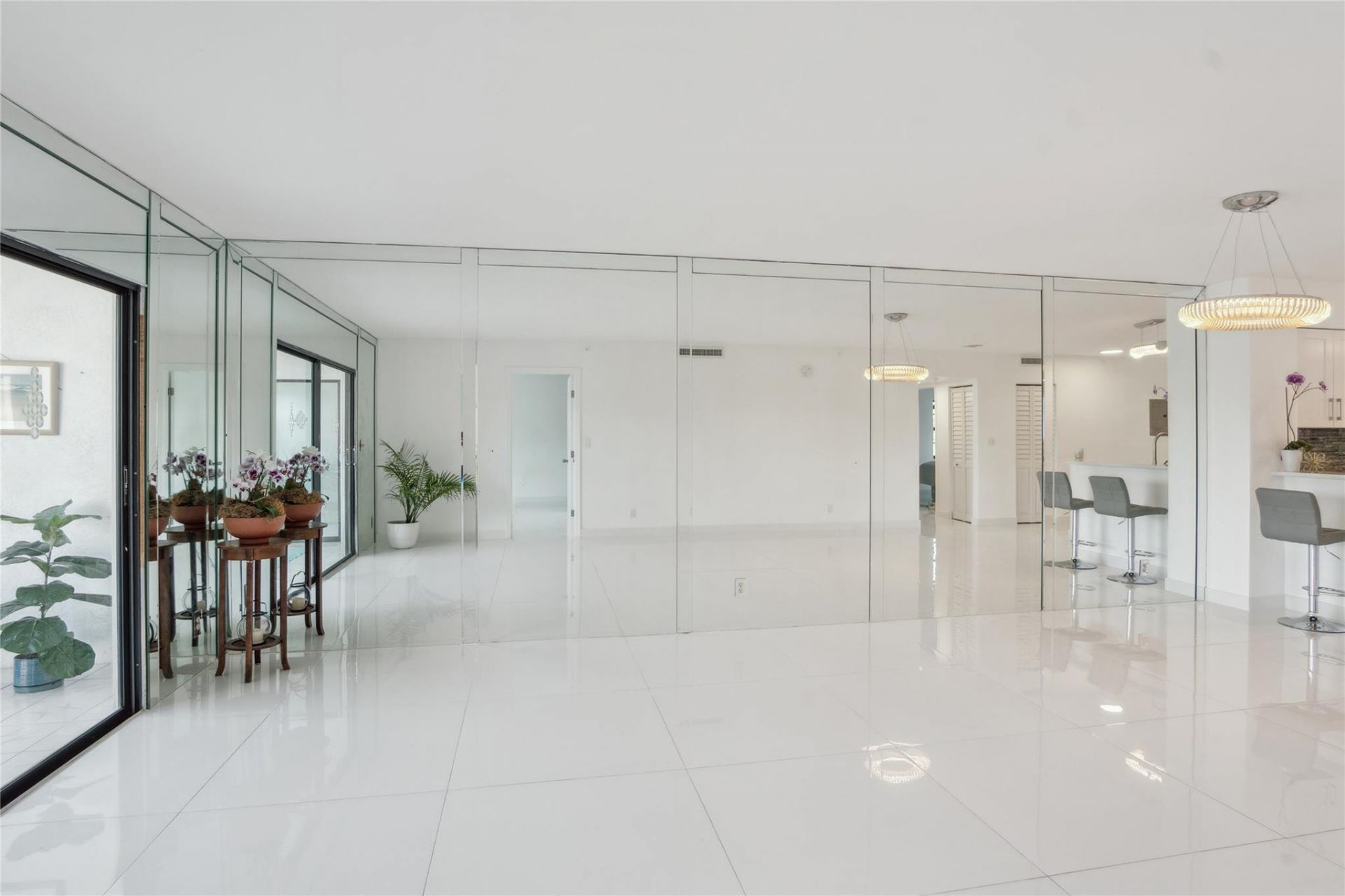 2205 S Cypress Bend Drive, Unit 501, Pompano Beach, FL 33069 Photo