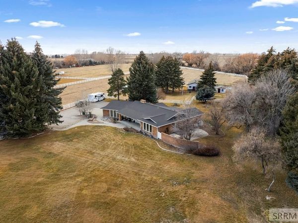 9230 S 1st E, IDAHO FALLS, ID 83404