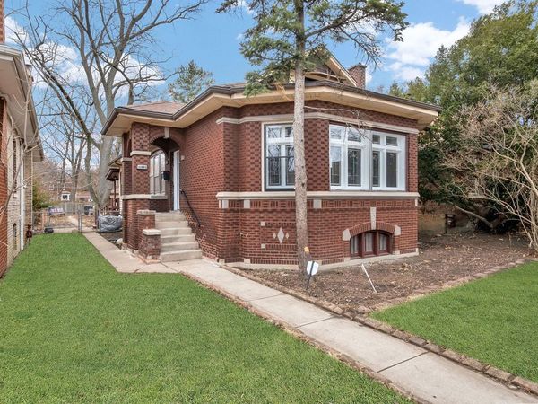 11630 S Hale Avenue , Chicago, IL 60643