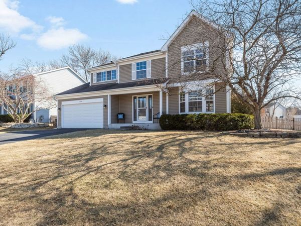 509 W Hawthorne Boulevard , Mundelein, IL 60060