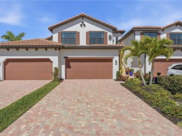 12003 Hawthorn Lake DR, Unit 201, FORT MYERS, FL 33913