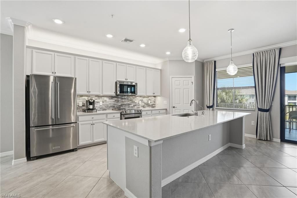 12003 Hawthorn Lake Dr, Unit 201, Fort Myers, FL 33913 Photo