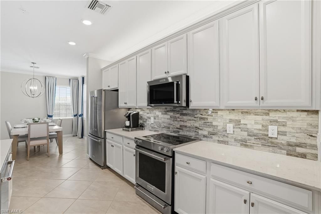 12003 Hawthorn Lake Dr, Unit 201, Fort Myers, FL 33913 Photo