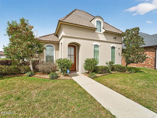 106 Shadow Springs Drive, Lafayette, LA 70508